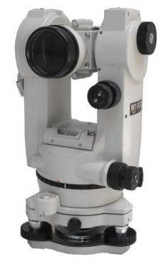 may-kinh-vi-quang-co-nikon-nt-2c